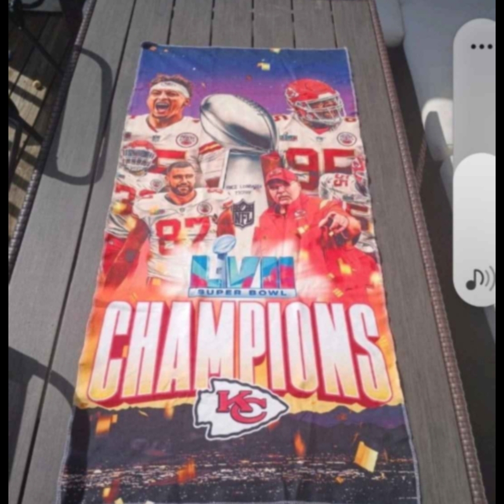 limited edition custom-made Kansas City Chiefs Super Bowl towels brand new